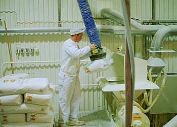 Robôs manipuladores industriais Robôs manipuladores industriais