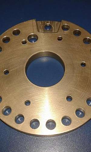 Serviços de torno e fresa Serviços de torno e fresa